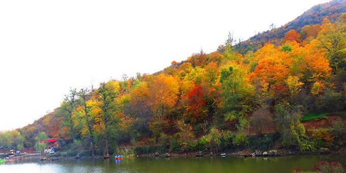 دریاچه شورمست