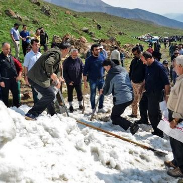 مراسم ورف چال (زن شاهی)