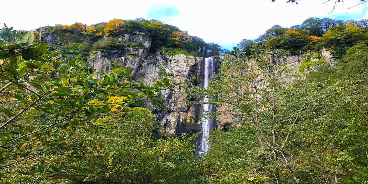 آبشار لاتون