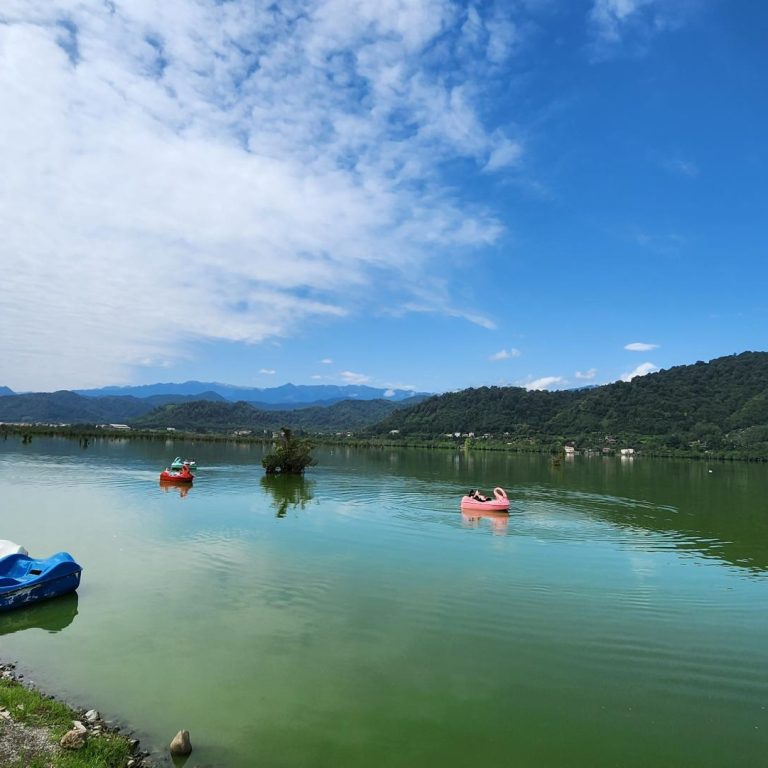 تالاب استیل کجاست؟