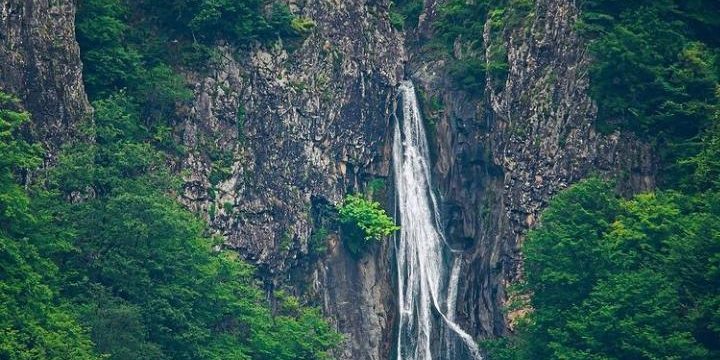 آبشار میلاش کجاست؟