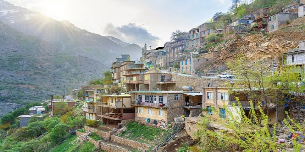 بهترین زمان بازدید از روستای اورامان چه زمانی است