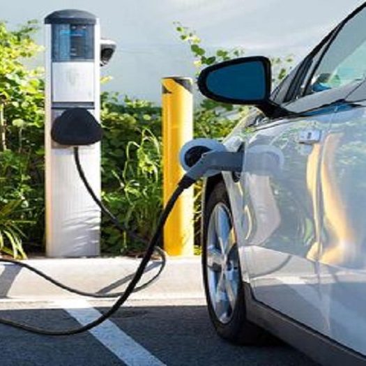 سفر جاده‌ای با خودروی برقی